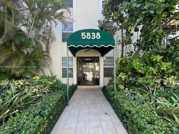 5838 SW 74th Ter APT 317, South Miami, FL 33143