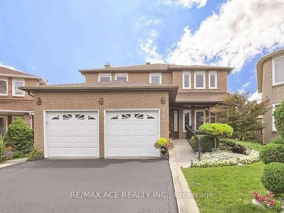 25 Pilkington Cres #BASEMENT