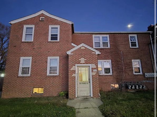 716 Kishwaukee St #C