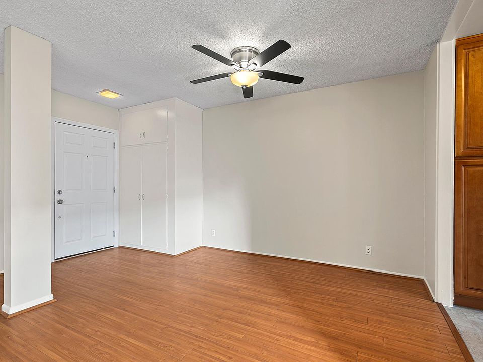1st image of 4851 Hazeltine Ave APT 207