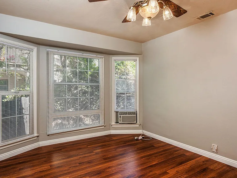 339 Molino Ave — Photo 6