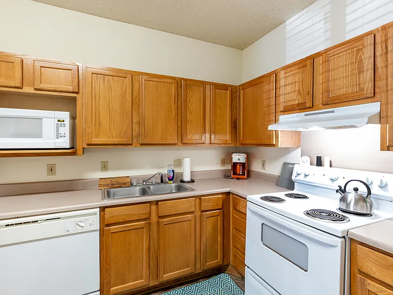 Cape Trails Apartments — Photo 47