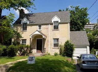 4805 Wellington Dr, Chevy Chase, MD 20815