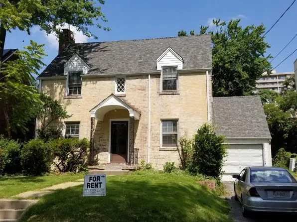 4805 Wellington Dr, Chevy Chase, MD 20815