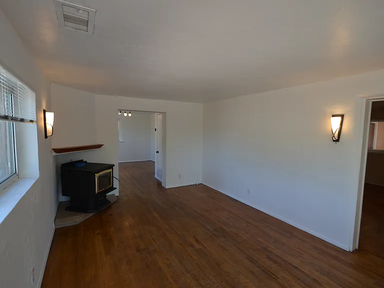 303 Villeros St — Photo 16