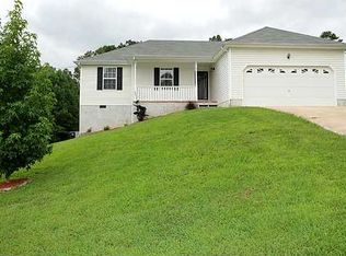 196 Pinewood Dr, Rock Spring, GA 30739