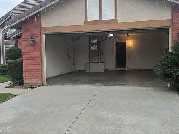 5th image of 2633 W Loma Vista Dr