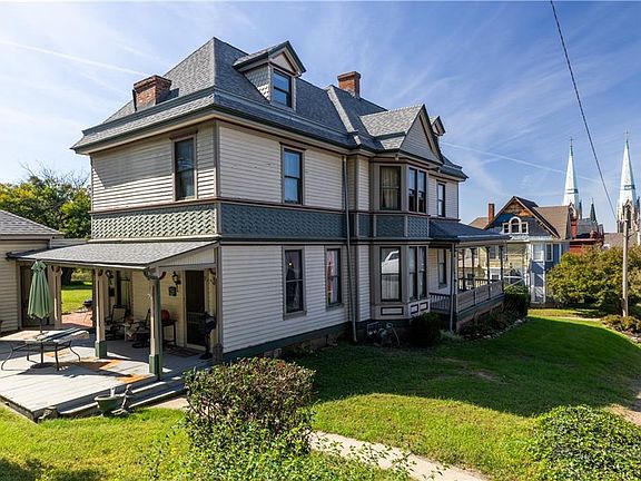 5th image of 503 S 11th St