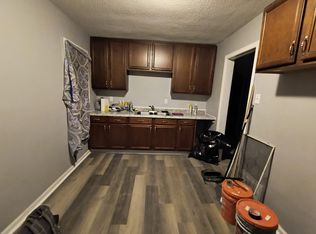 27214 Notre Dame St, Inkster, MI 48141