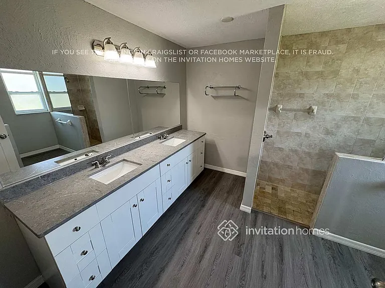 1187 Desmond St — Photo 8