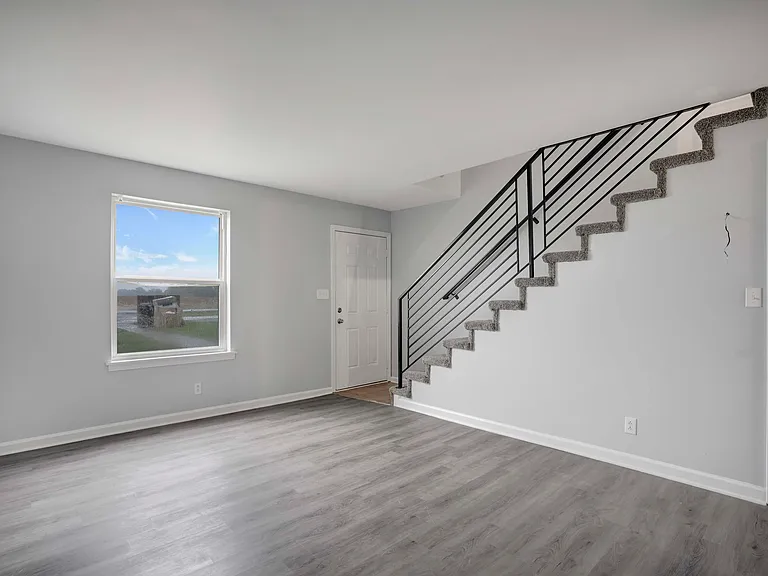 1108 Pembroke Oak Grove Rd #19 — Photo 5