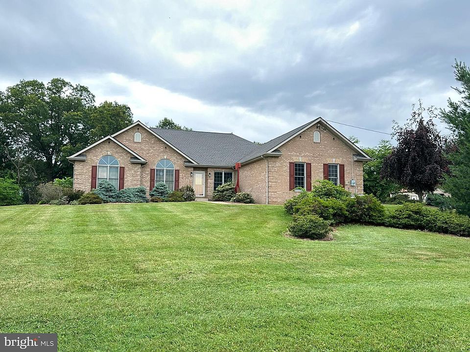 1st image of 825 Parkview Estates Rd