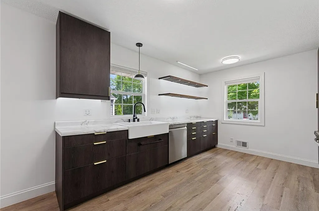 4 Bedroom Single Family Home — Photo 4