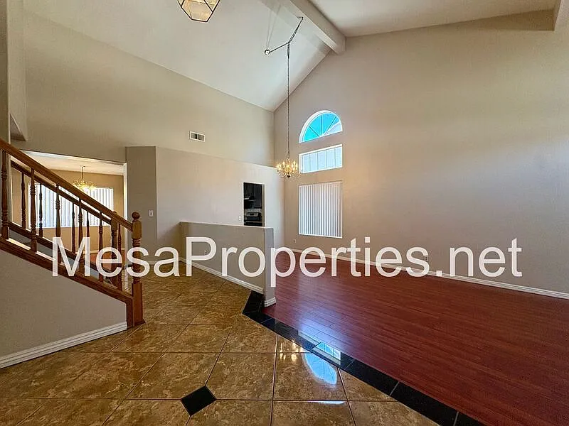 4 bed, 3.0 bath, 2669 sqft, $2,700 — Photo 4