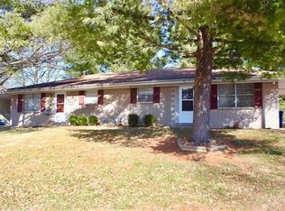 16 Gettysburg Rd, Belleville, IL 62226