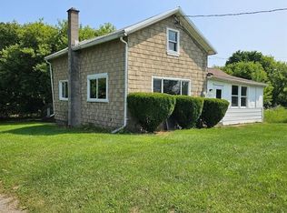 11227 Ridge Rd, Medina, NY 14103