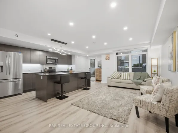 3058 6th Line #105, Oakville, ON L6M 1P8
