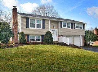 27 Pheasant Run Dr, Export, PA 15632