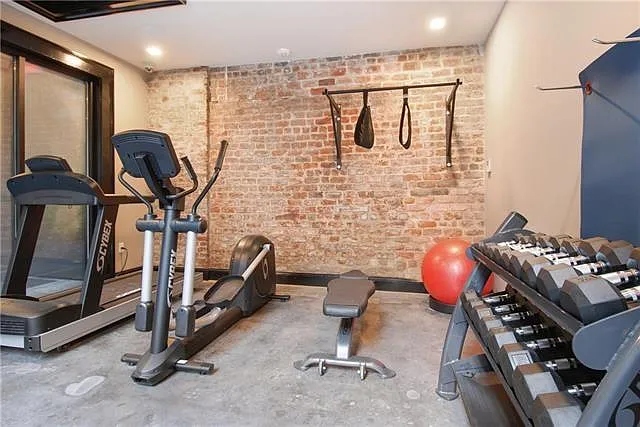 419 Carondelet St #403 — Photo 17