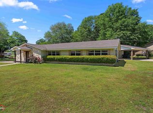 1112 Lynnwood Dr, Carthage, TX 75633