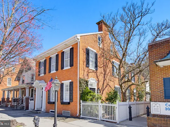 223 Broadway, Hanover, PA 17331