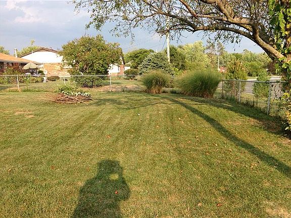 4th image of 5592 Camerford Dr