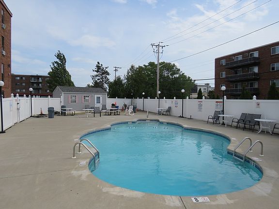 3rd image of 175 Ward St APT 32