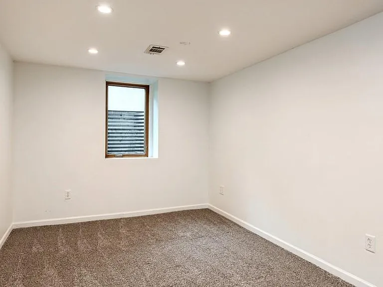 4211 James Ave N — Photo 23