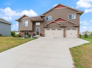 916 Nelson Ave, Mora, MN 55051