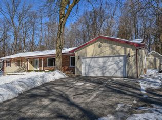 N7966 Green Tree Ln, Oconomowoc, WI 53066