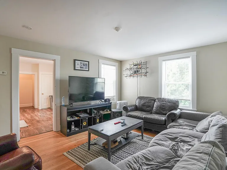 29-31 Adams St #2 — Photo 11