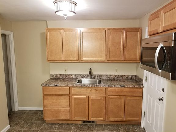 5th image of 25111 Fisher Ave
