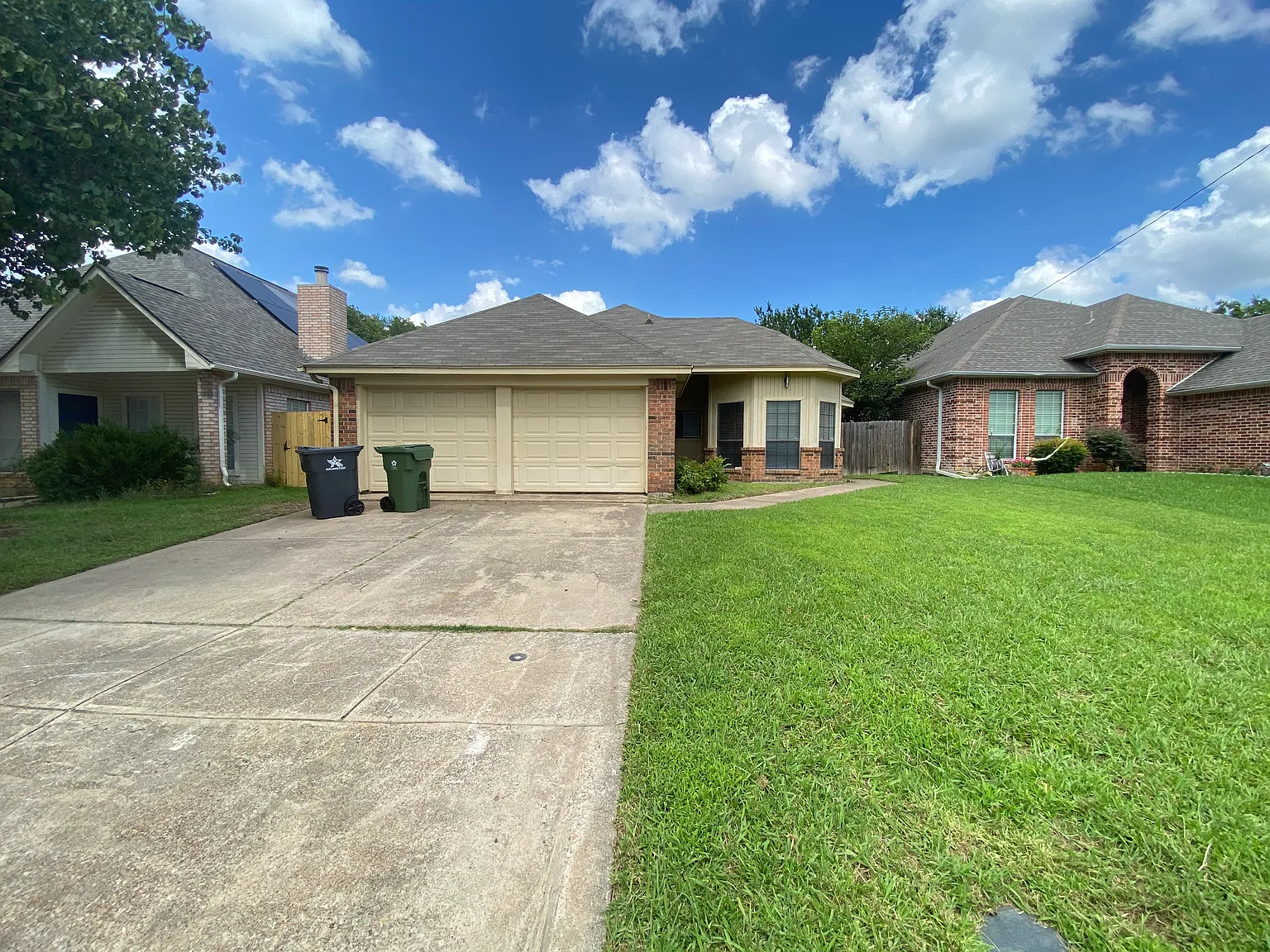 3 bed, 1845 sqft, $2,225 — Photo 1