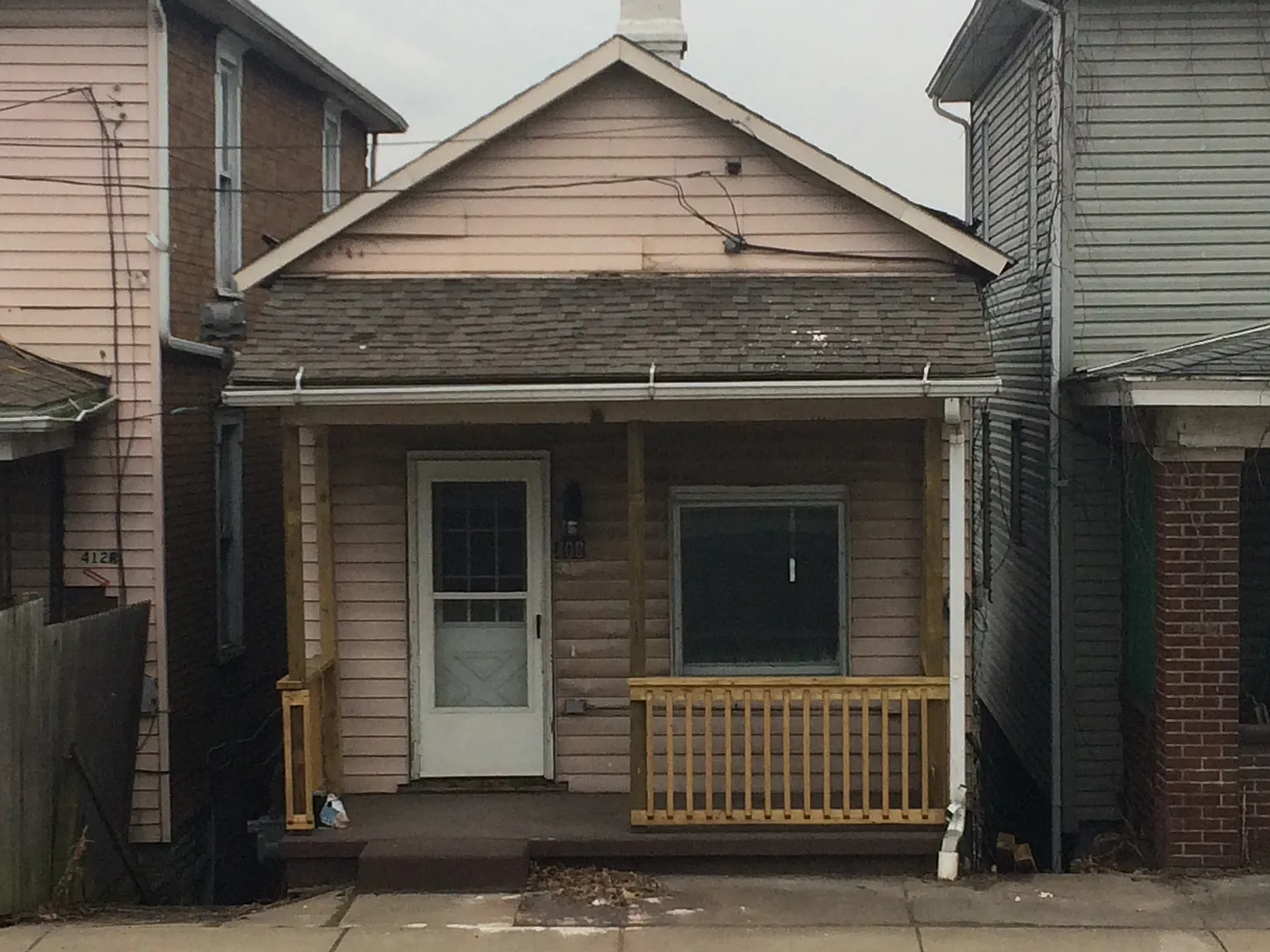 408 Brown St photo 1
