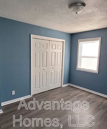 5th image of 744 N 70th St