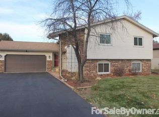1319 Norwood Ln, Anoka, MN 55303