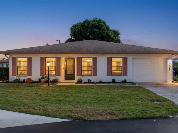 771 Vivienda South Ct, Venice, FL 34293