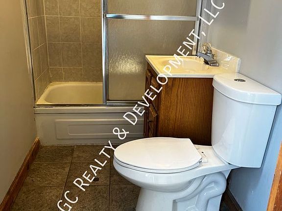 4th image of 1113-1115 W Patterson Ave #1113-2W
