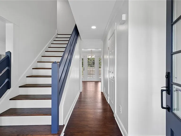 1296 Hilton Dr — Photo 4