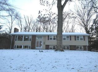26 Sunnyside Dr, South Windsor, CT 06074