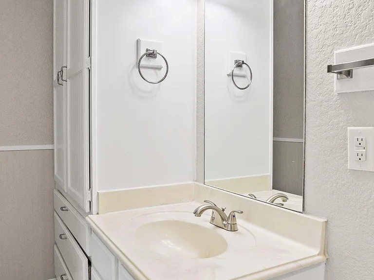 Residence at Piney Shores — Photo 47