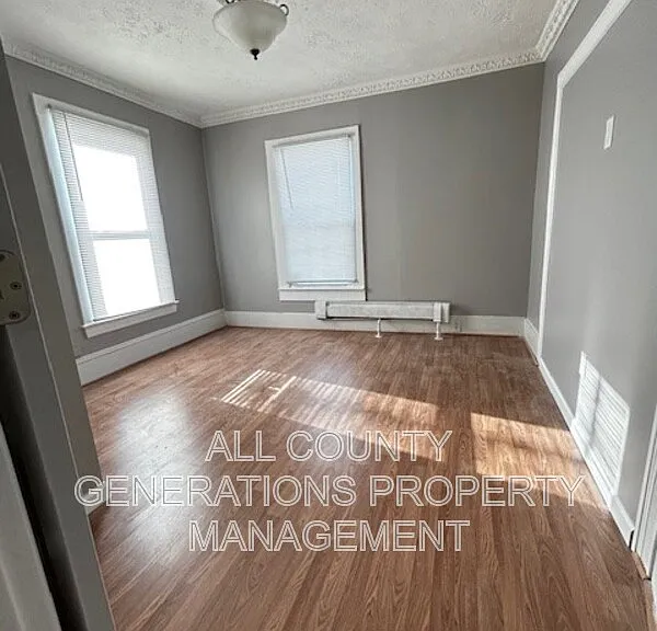 1361 E 43rd St — Photo 14
