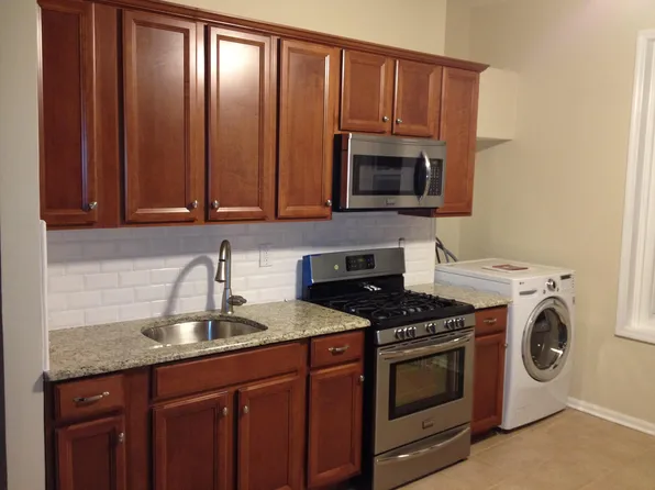 211 Shippen Street image 2 of 6