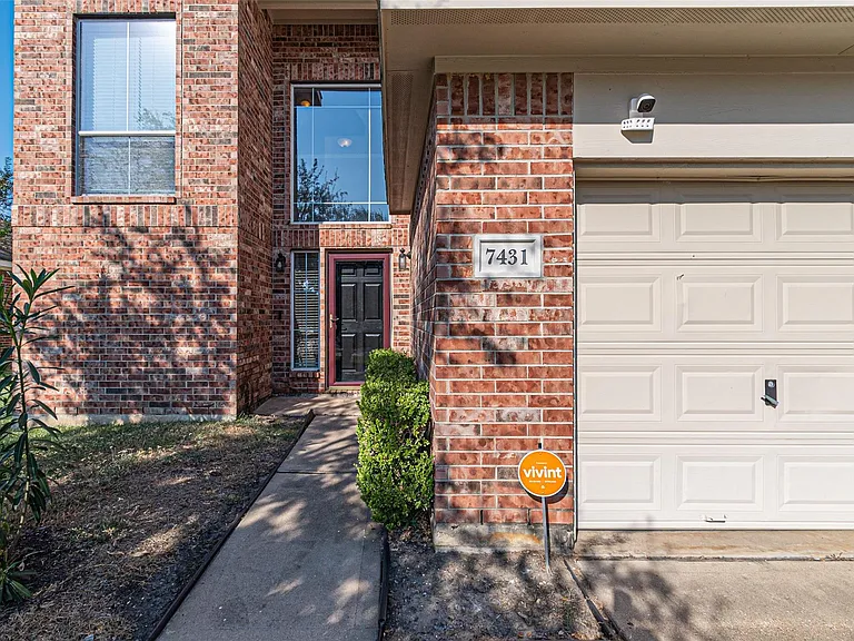 7431 Riven Oaks Ct — Photo 3