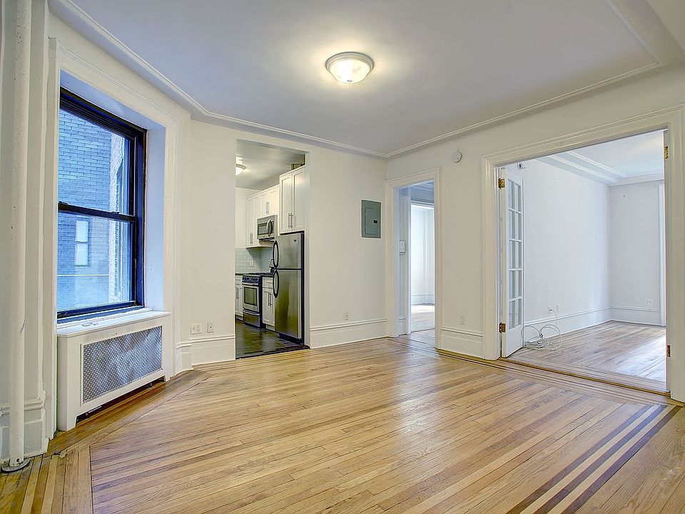 1st image of 158 W 81st St APT 22