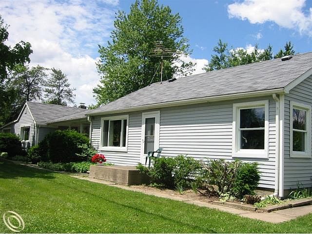 1st image of 46050 W Park Dr
