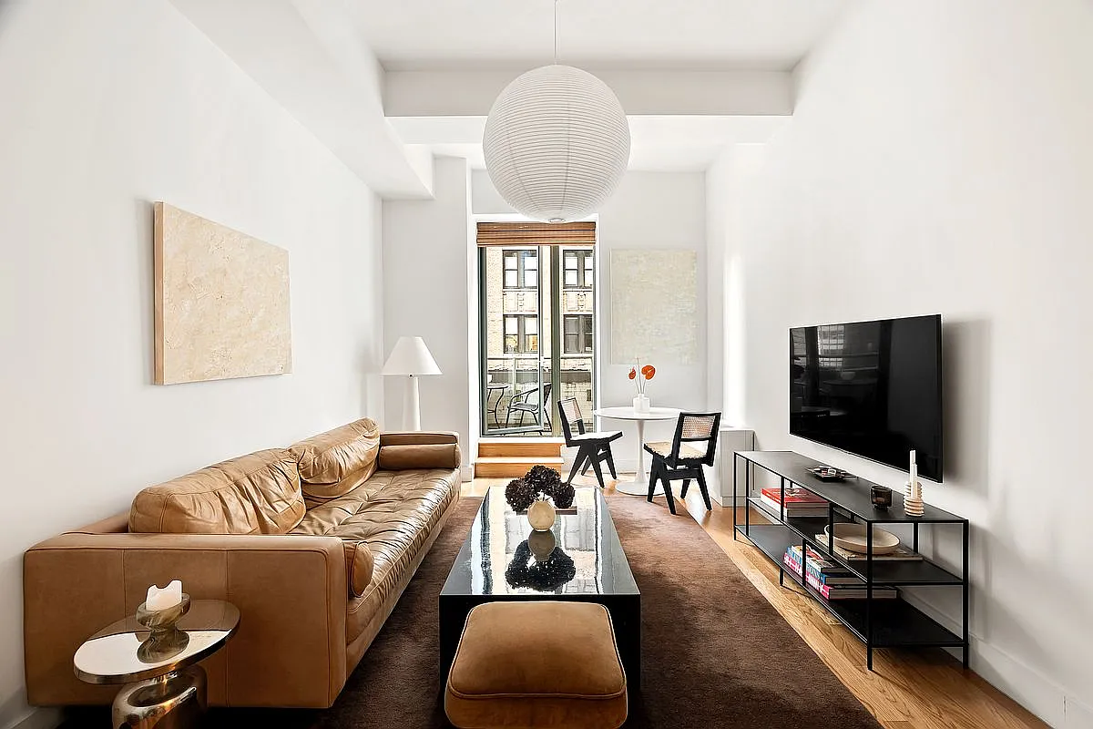 99 John St APT 1118 photo 1