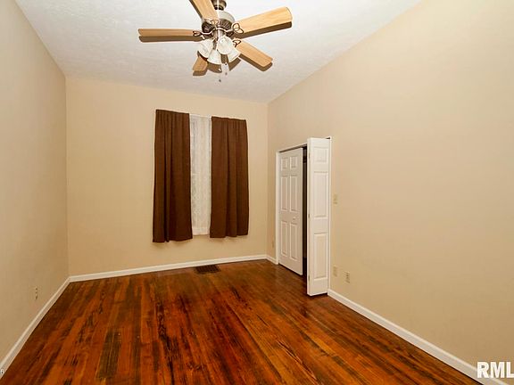 3rd image of 9 S 18th St