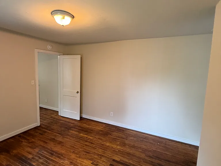 1108 Halifax St — Photo 13