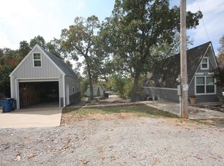 402 Mohican Ln, Lampe, MO 65681